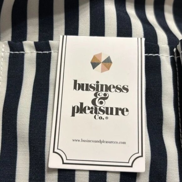 Business & Pleasure Co. The Kitchen Apron- Lauren’s Navy Stripe NWT - Picture 11 of 12